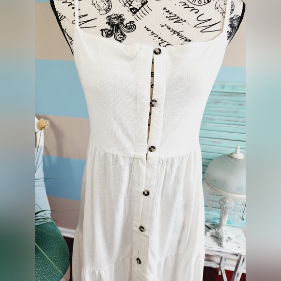 NWT HURLEY WOMENS SOLID BUTTON FRONT TIERED MIDI DRESS - Picture 5 of 9